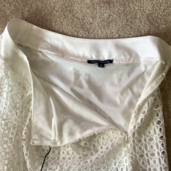 Haute MONDE skirt crocheted with mini skirt under size Med NWT zipper si… - Picture 4 of 9